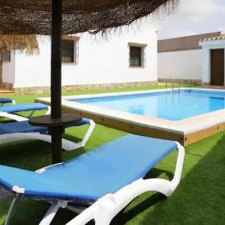 Holiday home Casa Rural Alpes Conil, Solo Familias