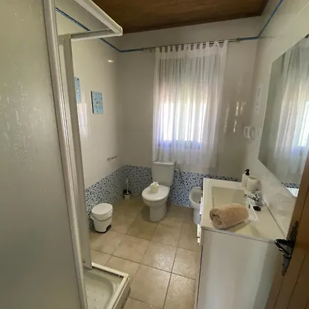 Casa Rural Alpes Conil, Solo Familias Holiday home